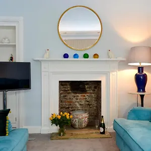  Holiday home Oxtobys Upstairs
